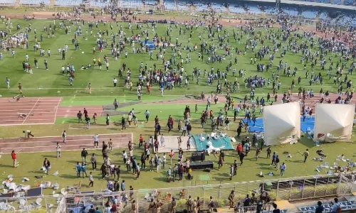 LIVE: Angry Fans Vandalise Salt Lake Stadium Over Alleged Mismanagement of Messi Event LIVE: Angry Fans Vandalise Salt Lake Stadium Over Alleged Mismanagement of Messi Event