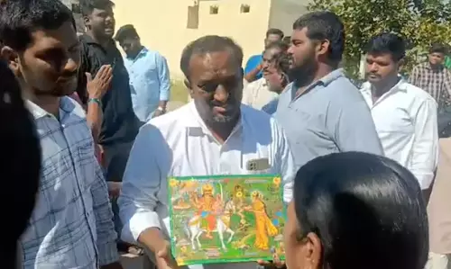 Nalgonda Sarpanch Candidate Seeks Cash Refund From Voters After Defeat Nalgonda Sarpanch Candidate Seeks Cash Refund From Voters After Defeat