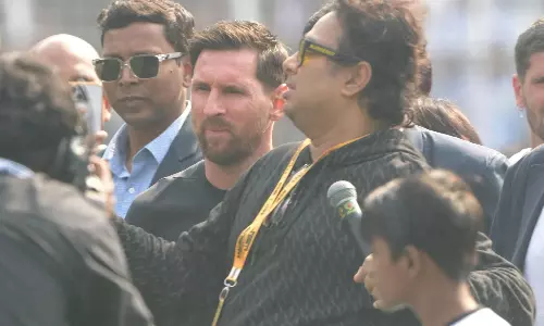 Memories in Midst of Madness: Dipendu, Nabi Get Jerseys Autographed Memories in Midst of Madness: Dipendu, Nabi Get Jerseys Autographed