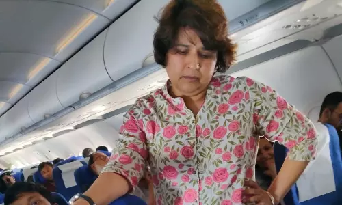 Mid-Air Medical Emergency: AICC Secretary Dr Anjali Nimbalkar Steps In To Help Fellow Passenger Mid-Air Medical Emergency: AICC Secretary Dr Anjali Nimbalkar Steps In To Help Fellow Passenger