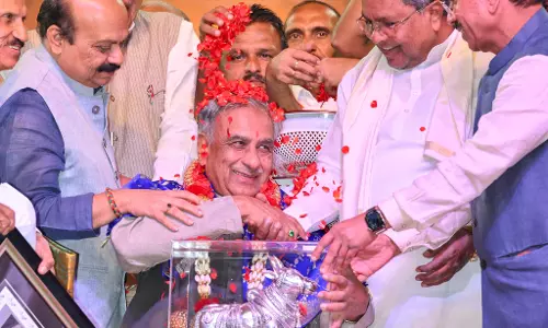 Leaders Across Party Lines Unite in Hubballi to Honor Council Chairman Basavaraj Horatti Leaders Across Party Lines Unite in Hubballi to Honor Council Chairman Basavaraj Horatti