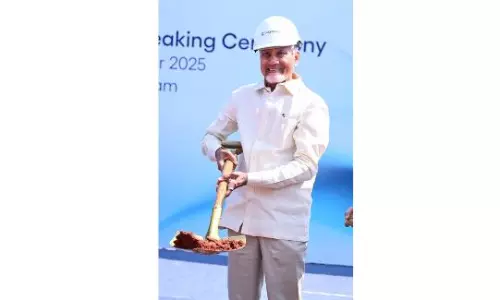 CM Naidu Clears Urban Mobility Projects for Vijayawada, Vizag CM Naidu Clears Urban Mobility Projects for Vijayawada, Vizag