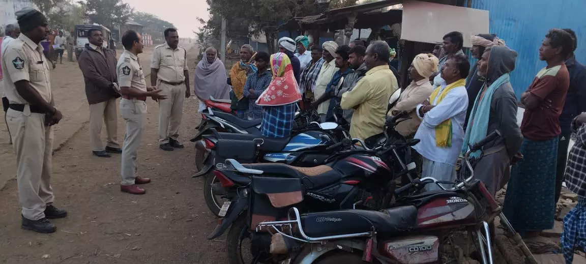 Nandyal Police Seize Liquor, Bikes in Cordon-And-Search Drive