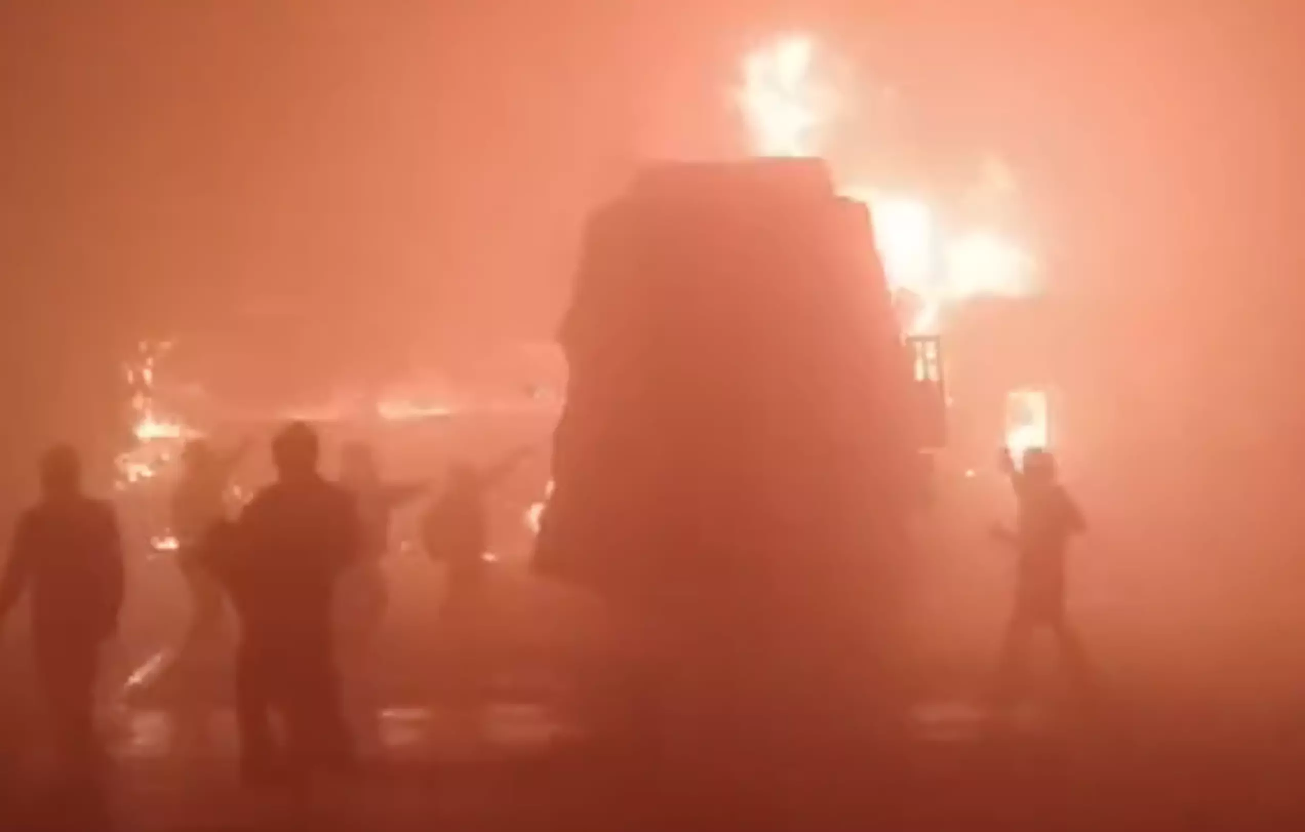 13 Dead, 35 Injured In Yamuna Expressway Pile-Up; Buses Catch Fire 13 Dead, 35 Injured In Yamuna Expressway Pile-Up; Buses Catch Fire