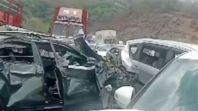 Deadly Multi-Vehicle Collisions on Expressways