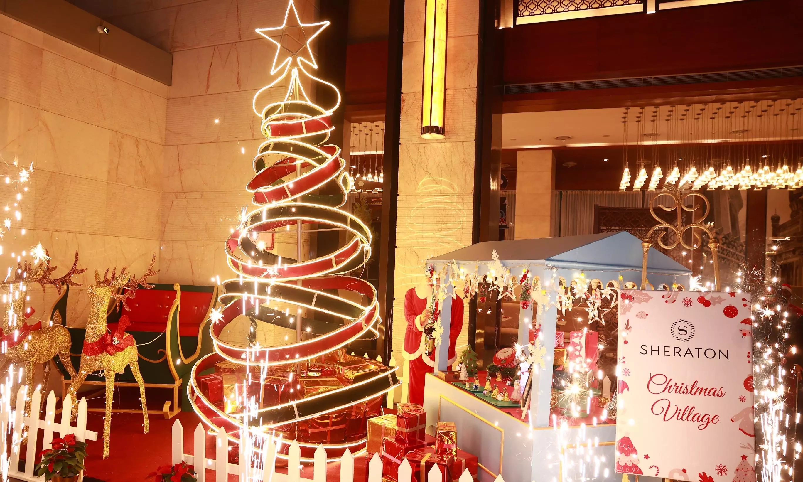 Christmas Sparkles at Sheraton Hyderabad with Eco-Tree & 12-Foot Yuletide Log Christmas Sparkles at Sheraton Hyderabad with Eco-Tree & 12-Foot Yuletide Log