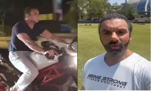 Sohail Khan Apologises for Riding Without Helmet After Viral Video