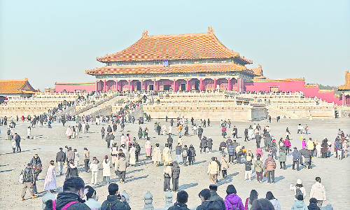 How China Became Squeaky Clean: Some Money and a Dose of Discipline