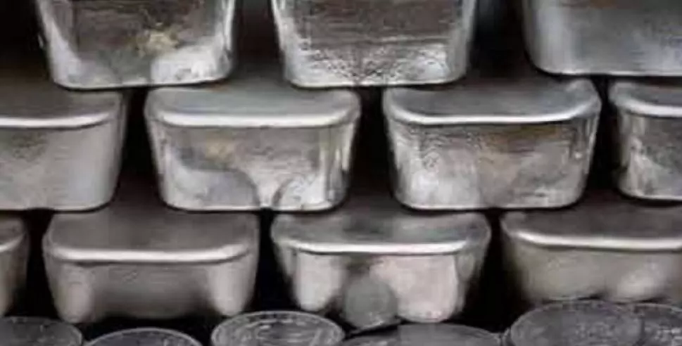 Silver Cross Rs 2.06 Lakh In MCX, Rs 2.50 Lakh Projected For 2026 Silver Cross Rs 2.06 Lakh In MCX, Rs 2.50 Lakh Projected For 2026