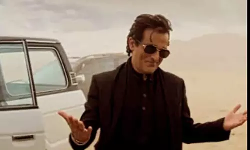 What Makes Akshaye Khanna A Lovable Husband in Durandhar?