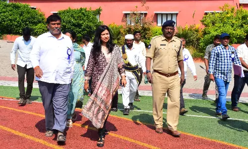 Over 80% Turnout for Panchayat Polls in Karimnagar Over 80% Turnout for Panchayat Polls in Karimnagar