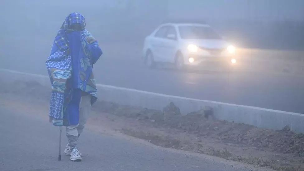 Peak Coldwave Returns to Telangana, Hyderabad Shivers Below 10°C Peak Coldwave Returns to Telangana, Hyderabad Shivers Below 10°C