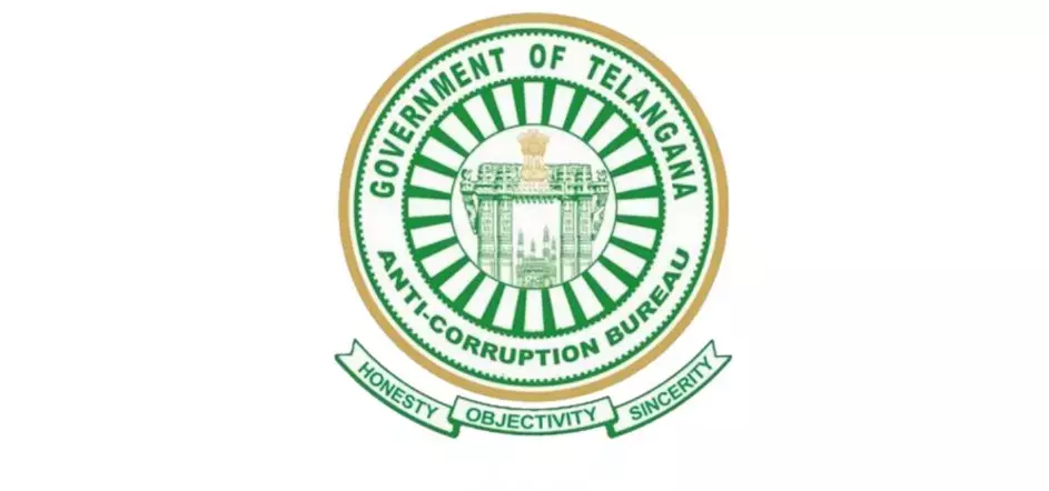 ACB Traps Revenue Inspector Taking ₹10,000 Bribe in Khammam ACB Traps Revenue Inspector Taking ₹10,000 Bribe in Khammam