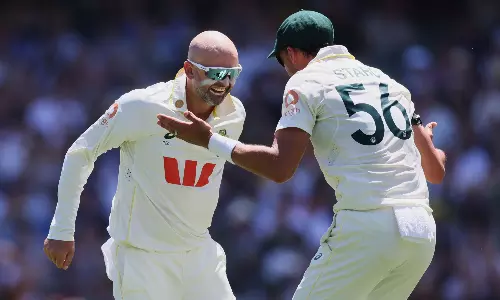 Ashes 3rd Test: England in Disarray at 59-3 at Lunch As Lyon, Cummins Pounce