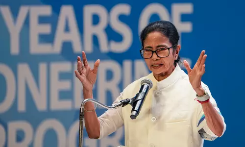 Mamata Renames Karmashree Project After Mahatma Gandhi Mamata Renames Karmashree Project After Mahatma Gandhi