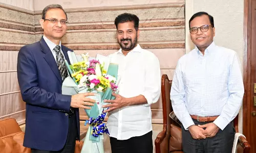 RBI Guv Meets Revanth, Seeks Act Against Ponzi Schemes