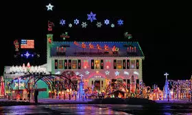 This Holiday Season Get Closer To Your Family, Not To Mobile This Holiday Season Get Closer To Your Family, Not To Mobile