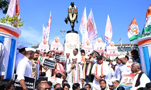 Congress Protests Removal of Gandhi From MGNREGA