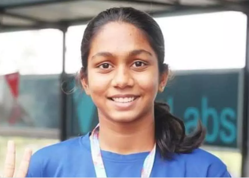 Nizamabad's Rithvika Wins Gold at University Aquatics Nationals