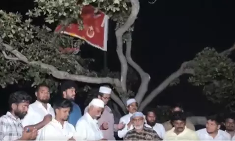 Thirupparankundram Dargah Hoists Festival Flag Amidst Protests by Hindu Devotees