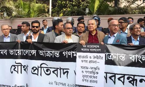 Bangladeshi Journalists Say Right to Life at Stake As Mobs Target Media