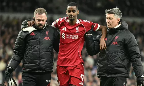 Liverpool Striker Alexander Isak Suffers Broken Leg