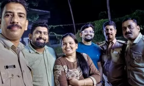 Kerala Doctors Perform Roadside Surgery to Save Accident Victims Life