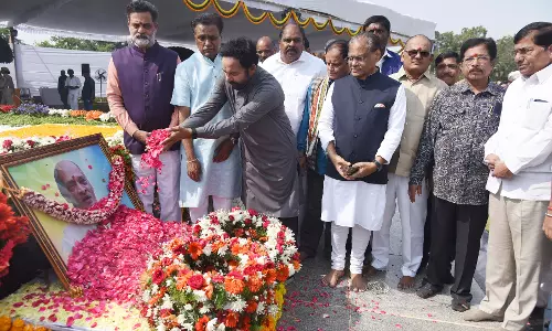 Telangana Leaders Honour PV Narasimha Rao on Death Anniversary