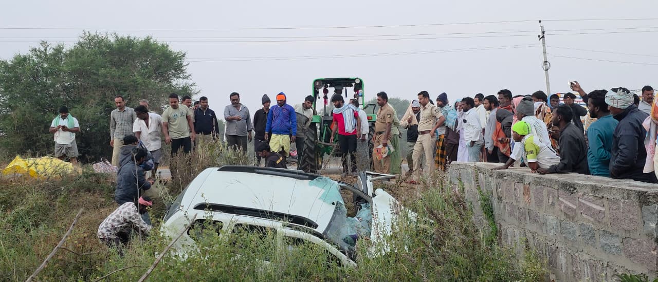Four Women Die in Maharashtra Car Crash
