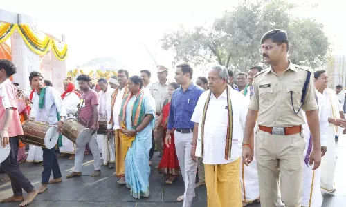 Medaram Gaddelu Installation Sets Stage For Sammakka-Saralamma Jatara