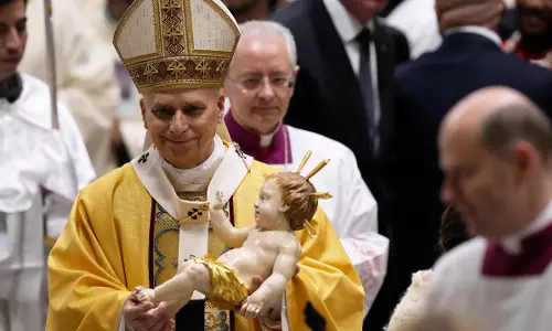 Pope Leo XIV Celebrates First Christmas Eve Mass at St. Peter’s