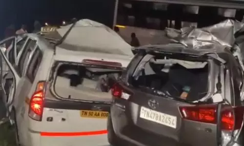 9 Killed as Bus Collides with 2 Cars in Tamil Nadu