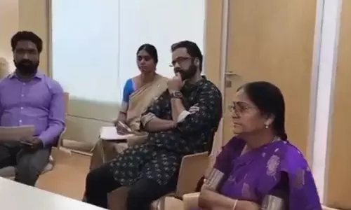 Sivaji Appears Before Telangana Womens Commission Over Derogatory Remarks