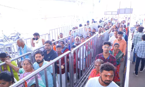 7 Arrested For Illegal Darshan Ticket Sale At Vemulawada