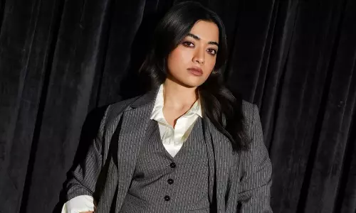 India Takes The Fashion Floor