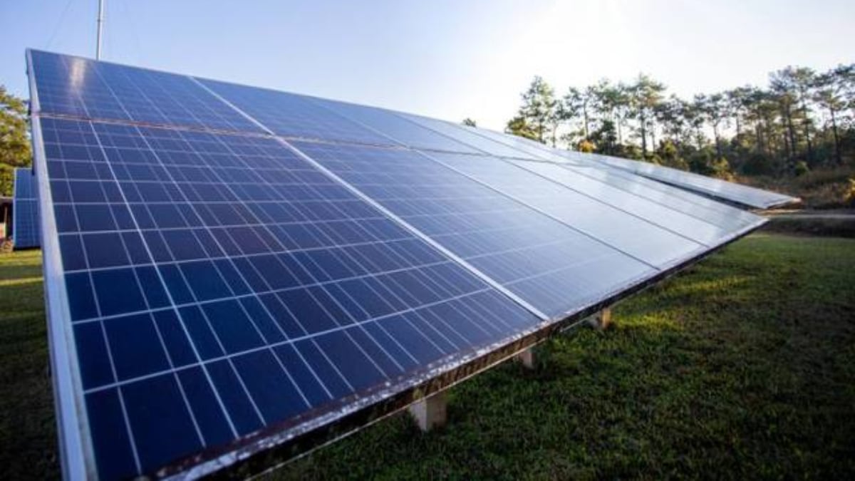 PM Praises Manipuri Man's Solar Energy Initiative