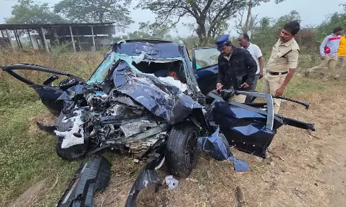 Two Killed, Three Injured in Khammam Road Accident