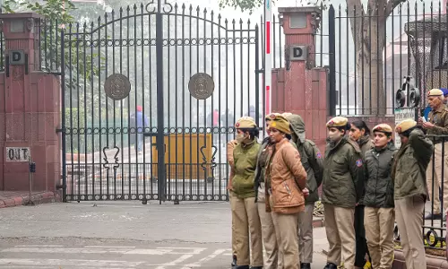 Security Tightened Outside SC Ahead of Unnao Rape Convict Hearing Security Tightened Outside SC Ahead of Unnao Rape Convict Hearing