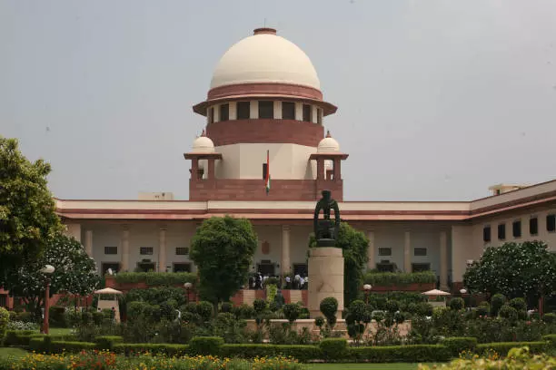 SC Holds Winter Vacation Courts For First Time; CJI Presides SC Holds Winter Vacation Courts For First Time; CJI Presides