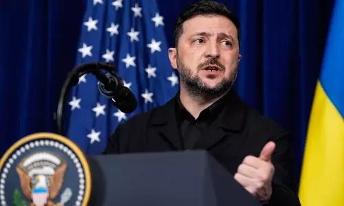 Zelenskyy Says US Offers Ukraine 15-Year Security Guarantees in Peace Plan