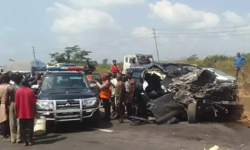 Former World Heavyweight Champion Anthony Joshua Stable After 2 Die in Car Accident in Nigeria