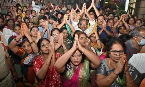 Vaikuntha Ekadasi Draws Thousands to Temples in Nellore, Prakasam