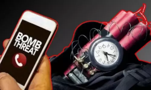 Bomb Threat Message on Car Spotted Near Rauts Home, Probe Finds Nothing Suspicious Bomb Threat Message on Car Spotted Near Rauts Home, Probe Finds Nothing Suspicious