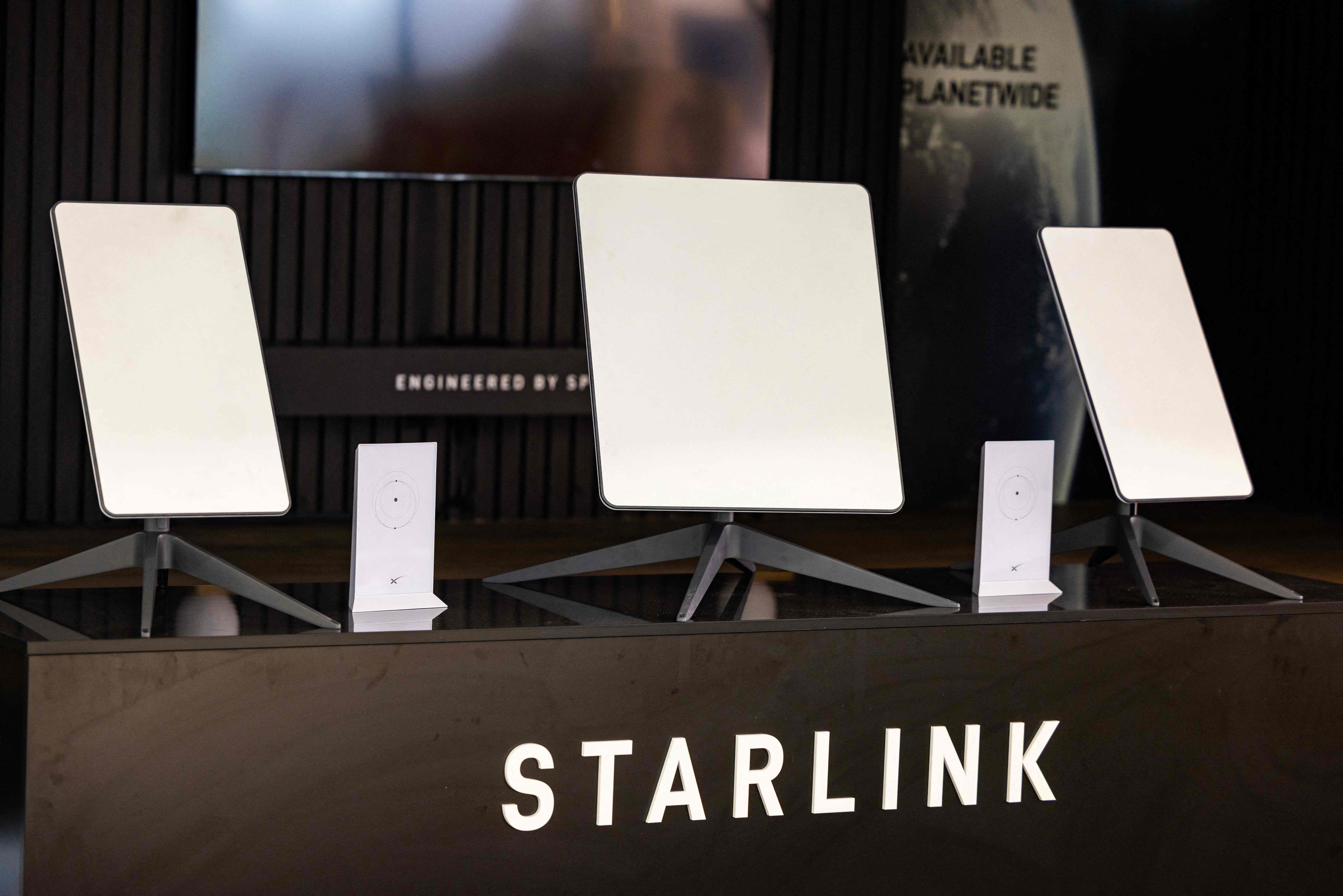 Starlink to Lower Satellite Orbits for Safety in 2026