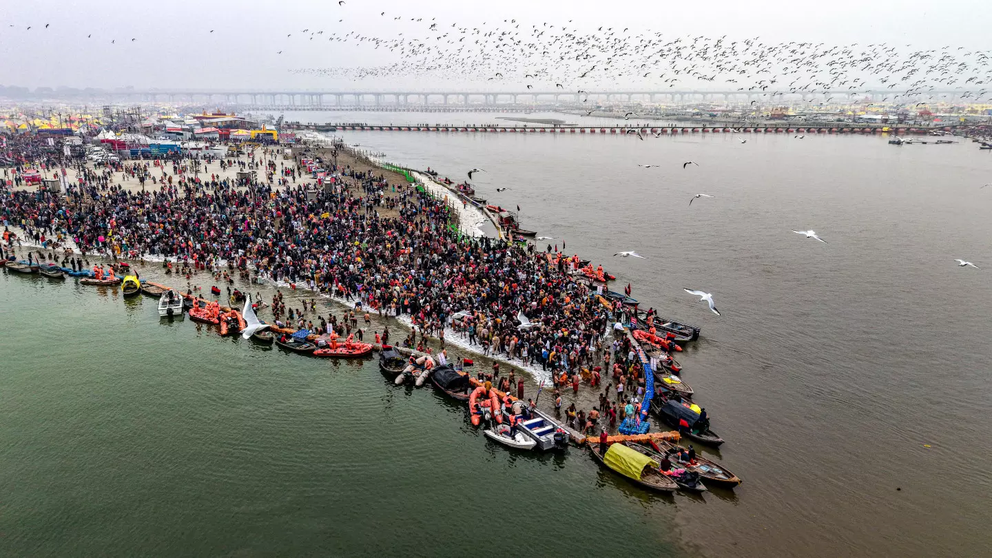 Lakhs Bathe in Freezing Sangam Waters as Magh Mela Begins in Prayagraj Lakhs Bathe in Freezing Sangam Waters as Magh Mela Begins in Prayagraj