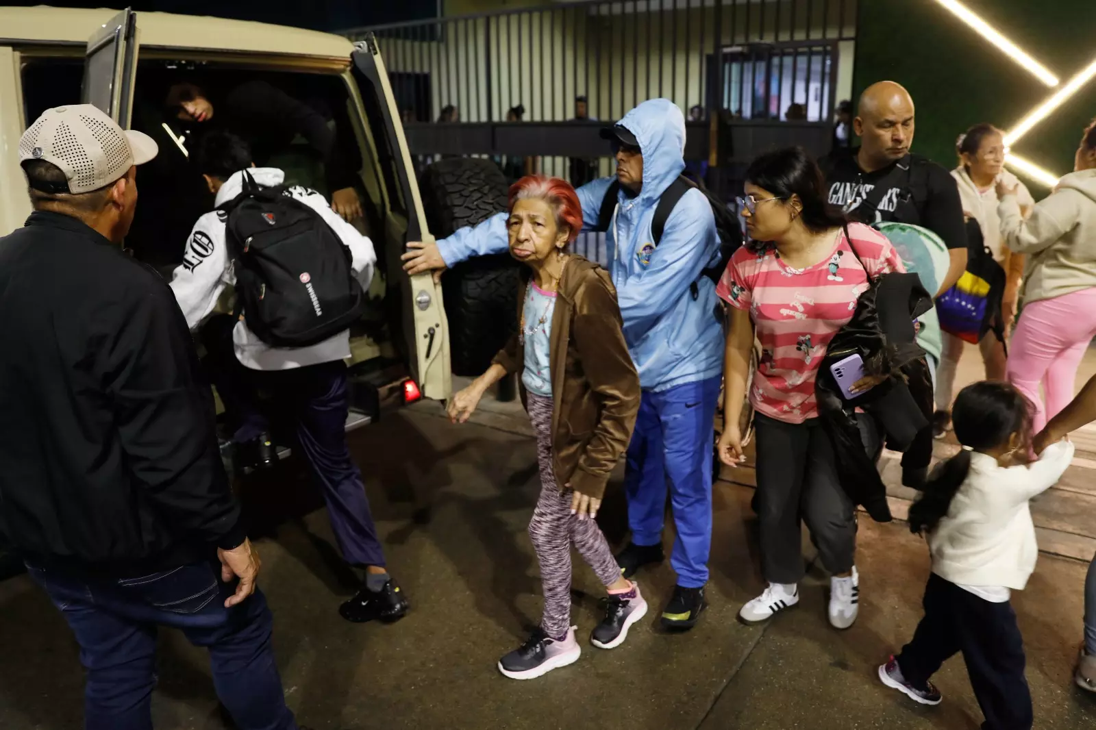 Venezuela Accuses US Of Aggression As Explosions Rock Caracas Venezuela Accuses US Of Aggression As Explosions Rock Caracas