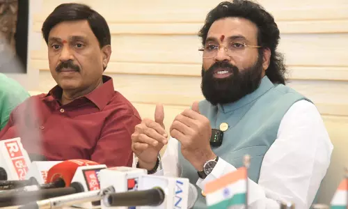 Sriramulu, Janardhan Reddy Demand Deputy SP’s Suspension over Ballari Violence