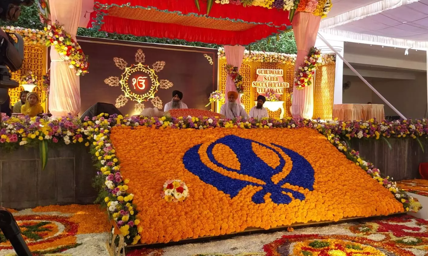 Religious Fervour, Gaiety Mark Prakash Purab