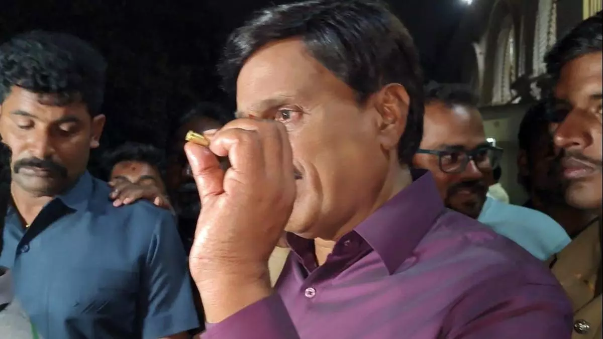 BDDS Recovers Bullet Fragments from Janardhan Reddy’s Home; MLA Slams 5-Day Delay BDDS Recovers Bullet Fragments from Janardhan Reddy’s Home; MLA Slams 5-Day Delay