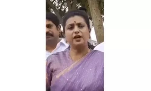 Roja Visits Pinnelli in Jail, Calls NDA Coalition Government Anarchic